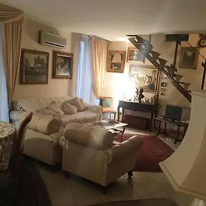 The Trip House - Between The Center And The Sea - Free Wifi And Jacuzzi Appartamento